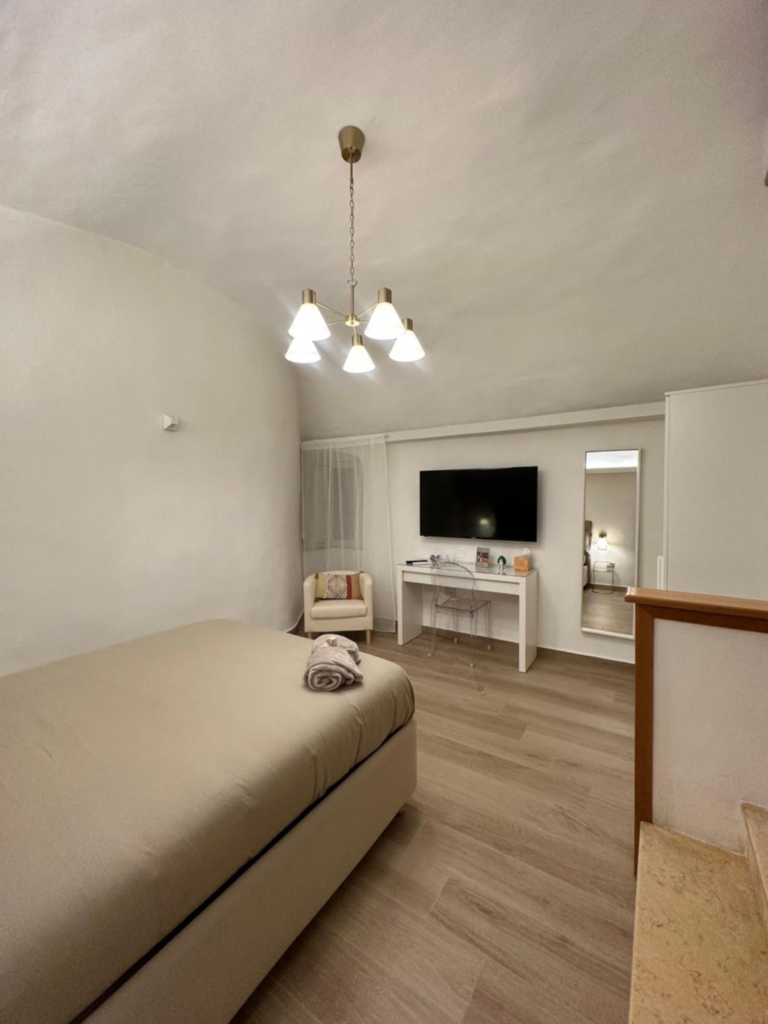 Paura Suite Apartment Наполи Екстериор снимка